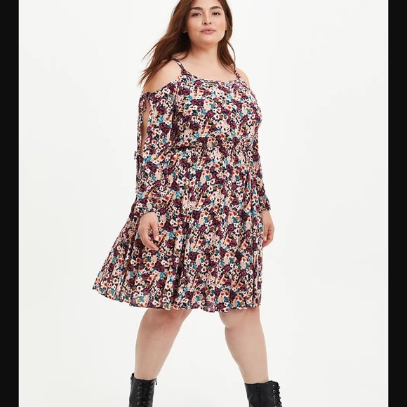 torrid Dresses & Skirts - COLD SHOULDER SKATER DRESS - GAUZE FLORAL BLACK TORRID SIZE 3 NWT